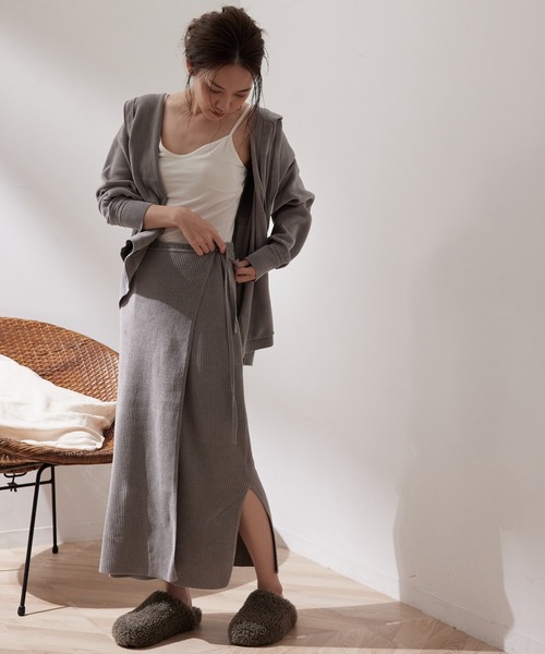 SALON adam et rope'(サロン アダム エ ロペ)の「【極上の肌ざわり】リブタイトスカート -CreamyCotton /クリーミーコットン-(スカート・レディース・グレー/グリーン・FREE)」の14枚目の写真