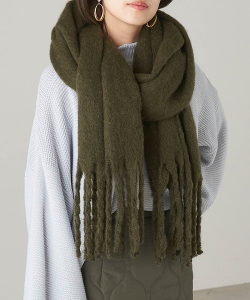 Chaco closet（チャコ クローゼット）の「もこもこボリュームマフラー（マフラー・レディース・チャコールグレー/カーキ/レッド/ブラウン/グリーン/ライトグレー/ブルー/モカ/ブラック/オレンジ/グレイッシュベージュ/ネイビー/マスタード/ピンクベージュ/チェリーピンク/ライトグリーン/アイボリー/ベージュ/グレイッシュブルー・FREE）」の9枚目の写真