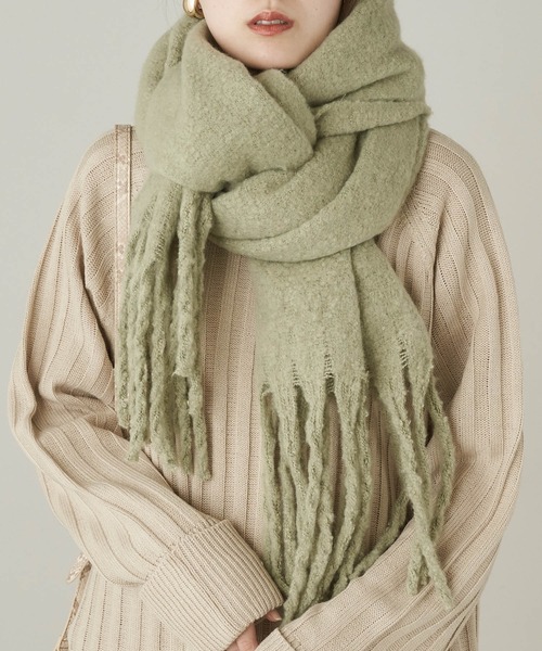 Chaco closet（チャコ クローゼット）の「もこもこボリュームマフラー（マフラー・レディース・チャコールグレー/カーキ/レッド/ブラウン/グリーン/ライトグレー/ブルー/モカ/ブラック/オレンジ/グレイッシュベージュ/ネイビー/マスタード/ピンクベージュ/チェリーピンク/ライトグリーン/アイボリー/ベージュ/グレイッシュブルー・FREE）」の11枚目の写真