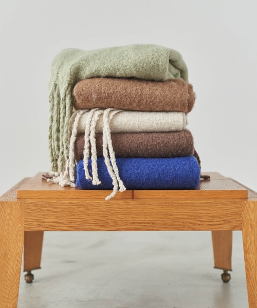 Chaco closet（チャコ クローゼット）の「もこもこボリュームマフラー（マフラー・レディース・チャコールグレー/カーキ/レッド/ブラウン/グリーン/ライトグレー/ブルー/モカ/ブラック/オレンジ/グレイッシュベージュ/ネイビー/マスタード/ピンクベージュ/チェリーピンク/ライトグリーン/アイボリー/ベージュ/グレイッシュブルー・FREE）」の20枚目の写真