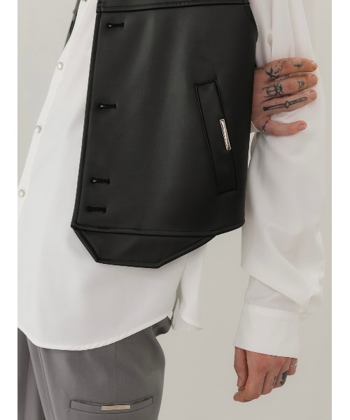 ANOTHERYOUTH(アナザーユース)の「【ANOTHERYOUTH/アナザーユース】logo leather vest/ロゴ レザー ベスト(ベスト・メンズ・ブラック・ONE SIZE)」の14枚目の写真