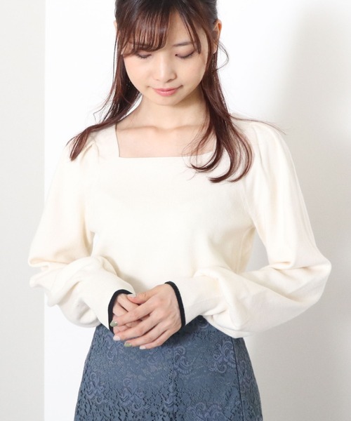 archives(アルシーヴ)の「スクエアネック配色ニットプルオーバー(ニット/セーター・レディース・オフホワイト/ブラック/グリーン/ブルー・MEDIUM)」の19枚目の写真