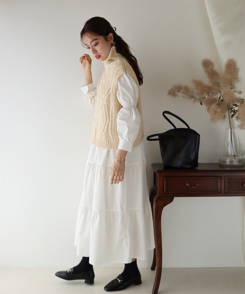 BLUEEAST（ブルーイースト）の「タートルネックケーブルニットベスト（ベスト・レディース・ブラック/ベージュ/ブルー/オレンジ・MEDIUM）」の14枚目の写真