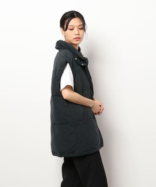 HONEYSUCKLE ROSE（ハニーサックルローズ）の「【HONEYSUCKLE ROSE】ビッグシルエット中綿ベスト（ベスト・レディース・ベージュ/ブラック/オフホワイト・M/L）」の4枚目の写真