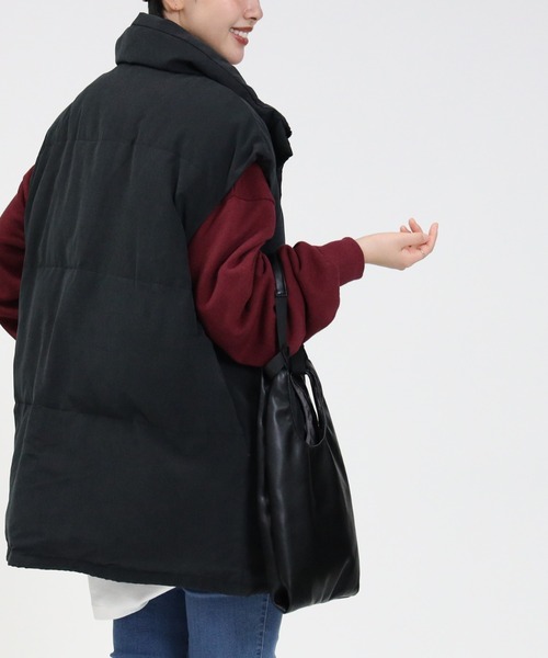 HONEYSUCKLE ROSE（ハニーサックルローズ）の「【HONEYSUCKLE ROSE】ビッグシルエット中綿ベスト（ベスト・レディース・ベージュ/ブラック/オフホワイト・M/L）」の12枚目の写真