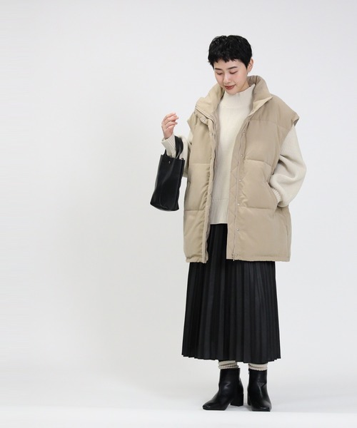 HONEYSUCKLE ROSE（ハニーサックルローズ）の「【HONEYSUCKLE ROSE】ビッグシルエット中綿ベスト（ベスト・レディース・ベージュ/ブラック/オフホワイト・M/L）」の15枚目の写真