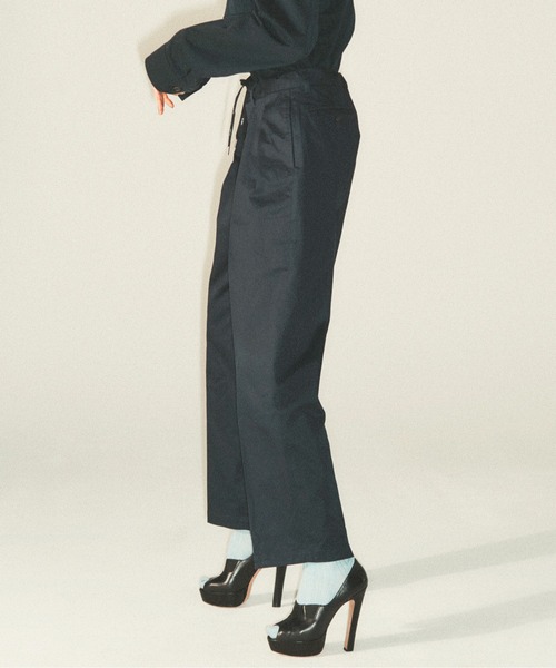 e.sen（イーセン）の「e.sen イーセン / ben ベン ベンタイル 2タックパンツ イージーパンツ  / esenss22p01（スラックス・メンズ・ネイビー/オフホワイト/オリーブ・SMALL/MEDIUM）」の3枚目の写真