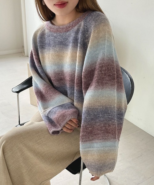 Bab（バブ）の「グラデーションショートニットプルオーバー（ニット/セーター・レディース・ピンク/ブルー・FREE）」の2枚目の写真