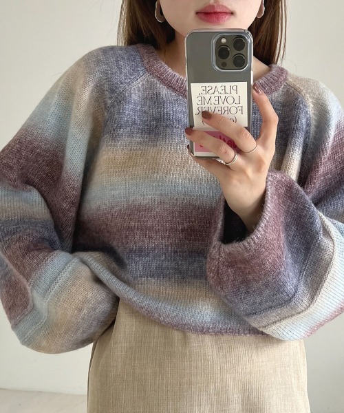 Bab（バブ）の「グラデーションショートニットプルオーバー（ニット/セーター・レディース・ピンク/ブルー・FREE）」の3枚目の写真