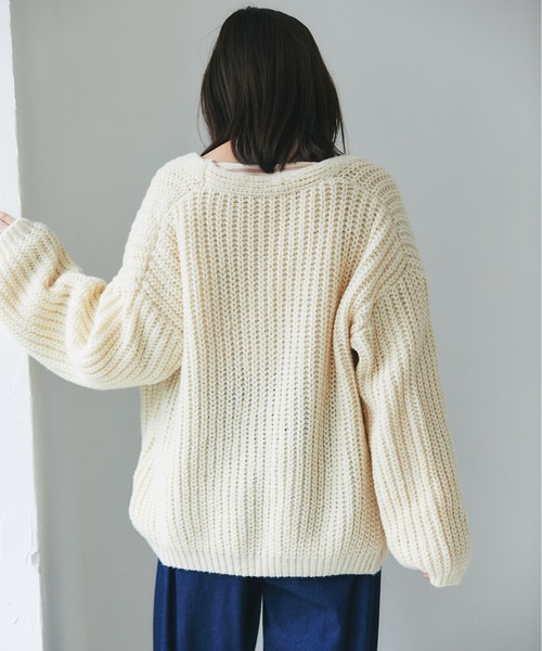 and R（アンドアール）の「ボリュームカーディガン（カーディガン/ボレロ・レディース・グレー/オフホワイト/ライトブラウン・FREE）」の11枚目の写真