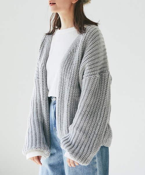 and R（アンドアール）の「ボリュームカーディガン（カーディガン/ボレロ・レディース・グレー/オフホワイト/ライトブラウン・FREE）」の5枚目の写真