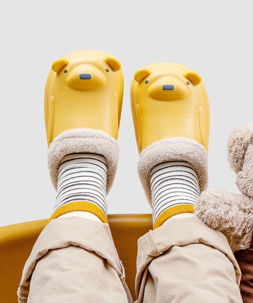 aimoha(アイモハ)の「【aimoha-KIDS-】【定番】激かわいい立体的なクマ 防水ボアルームシューズ(ルームシューズ/スリッパ・キッズ・ベージュ/グレー/ピンク/イエロー・22cm/17cm/18cm/19cm/20cm/21cm/19㎝)」の3枚目の写真