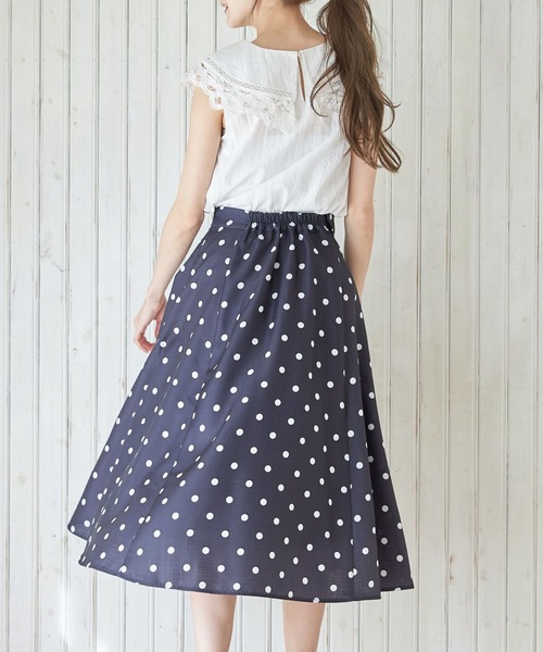 tocco closet(トッコ クローゼット)の「ウエスト切り替えデザインドットフレアスカート(スカート・レディース・ブラック/アイボリー・M/S)」の11枚目の写真