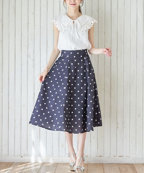 tocco closet(トッコ クローゼット)の「ウエスト切り替えデザインドットフレアスカート(スカート・レディース・ブラック/アイボリー・M/S)」の8枚目の写真