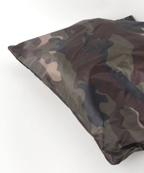 OAKLEY(オークリー)の「オークリー ESSENTIAL POCKETABLE SLING /OAKLEY(ショルダーバッグ・メンズ・ブラック/ネイビー/カモフラージュ・U)」の8枚目の写真