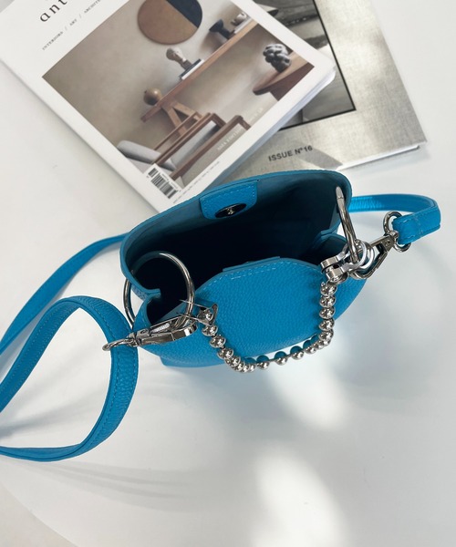 AS KNOW AS plus（アズノゥアズプラス）の「●ベルボールチェーン 2WAYショルダーバッグ（ショルダーバッグ・レディース・ブラック/ブルー/オレンジ/アイボリー/ベージュ/グリーン/ブラウン・FREE）」の15枚目の写真