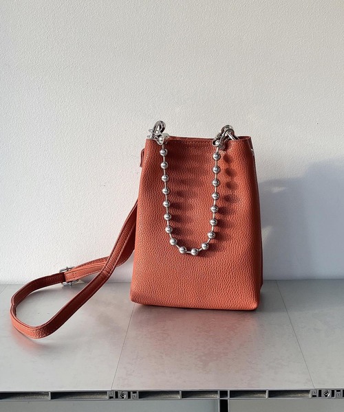 AS KNOW AS plus（アズノゥアズプラス）の「●ベルボールチェーン 2WAYショルダーバッグ（ショルダーバッグ・レディース・ブラック/ブルー/オレンジ/アイボリー/ベージュ/グリーン/ブラウン・FREE）」の21枚目の写真