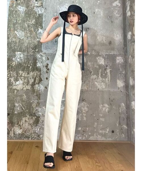 EMODA（エモダ）の「ボディカバーサロペット（つなぎ/オールインワン・レディース・アイボリー/ブラック/ライトブルー・SMALL/MEDIUM）」の10枚目の写真