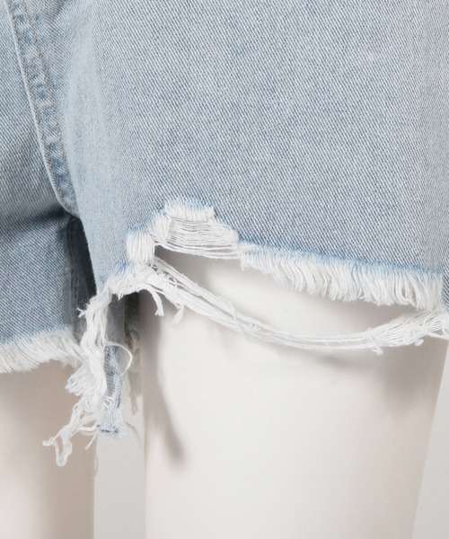 Julia Boutique(ジュリアブティック)の「ベルト付きダメージデニムショートパンツ/22147(デニムパンツ・レディース・ブラック/ライトブルー・S/M/L/LL)」の14枚目の写真