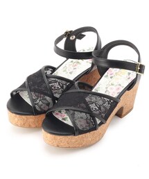 レース×コルクサンダル