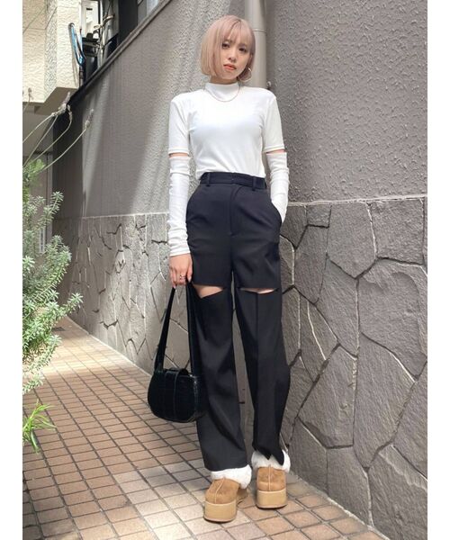 EMODA（エモダ）の「カットアウトストレートパンツ（その他パンツ・レディース・ブラック/ブラウン/ベージュ・SMALL/MEDIUM）」の13枚目の写真