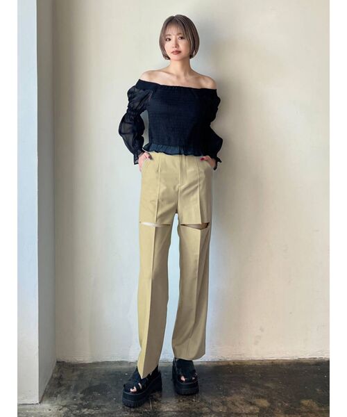 EMODA（エモダ）の「カットアウトストレートパンツ（その他パンツ・レディース・ブラック/ブラウン/ベージュ・SMALL/MEDIUM）」の8枚目の写真