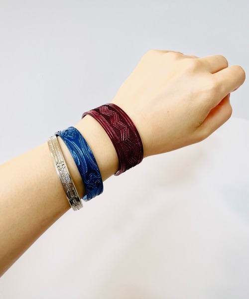 TOGA VIRILIS（トーガ ビリリース）の「TOGA VIRILIS Metal bangle set（ブレスレット・メンズ・カーキブラウン/ローズ・FREE）」の5枚目の写真