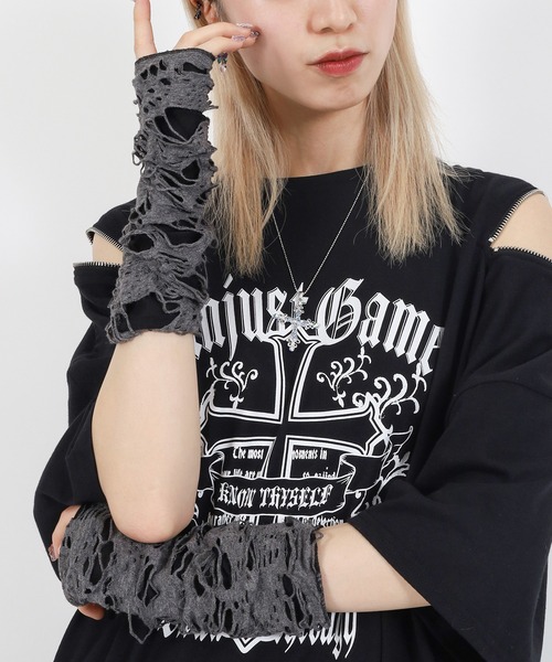 SPINNS(スピンズ)の「24㎝ ダメージ加工アームカバー(アームカバー・レディース・ブラック×グレー・ONESIZE)」の1枚目の写真