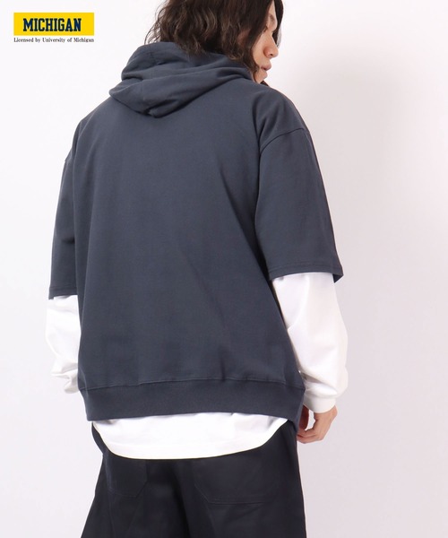 JEMORGAN（ジェーイーモーガン）の「JEMORGAN ミシガン大学プリント半袖ビッグＴパーカ（パーカー・メンズ・グレー/オフホワイト/ネイビー/ブラック/ベージュ・M/XL/L）」の9枚目の写真