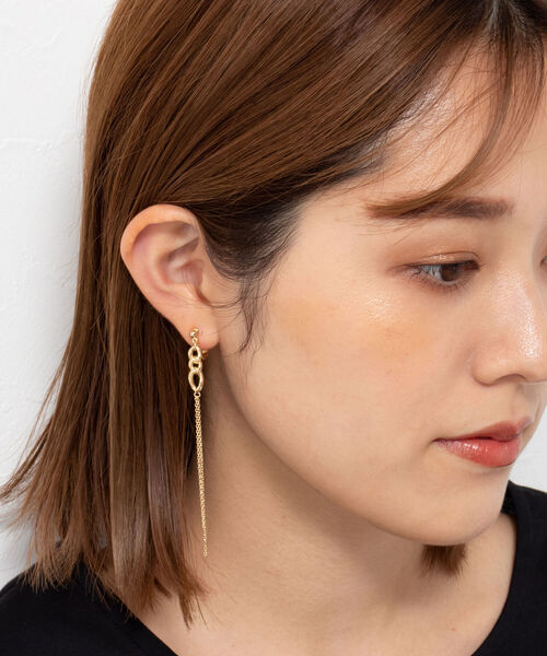 NOLLEY’S Sophi(ノーリーズソフィ)の「チェーンスウィングイヤリング(イヤリング・レディース・シルバー/ゴールド・FREE)」の3枚目の写真