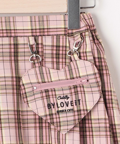 by LOVEiT（バイラビット）の「ポシェットつきスカパン（その他パンツ