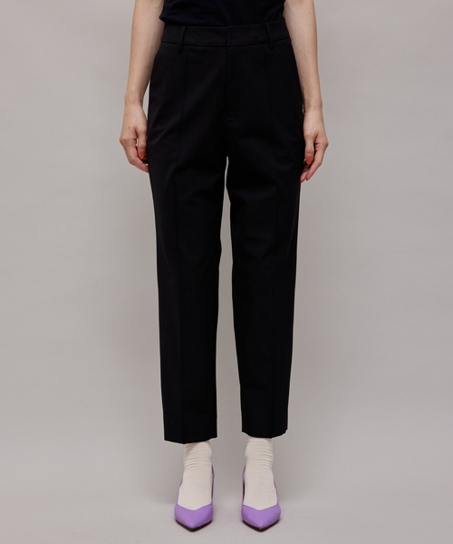ROPE'(ロペ)の「ストレッチピンタックシガレット美脚パンツ(その他パンツ・レディース・ブラック/ベージュ/ベージュ系その他2/パープル・36/38/40)」の16枚目の写真