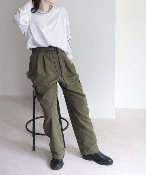 fredy emue（フレディエミュ）の「ナイロンベルト付きベイカーパンツ（カーゴパンツ・レディース・ブラック/カーキ/パープル・38）」の10枚目の写真