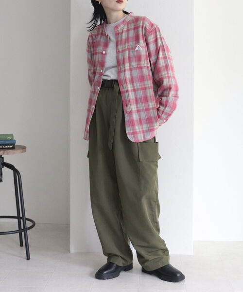 fredy emue（フレディエミュ）の「ナイロンベルト付きベイカーパンツ（カーゴパンツ・レディース・ブラック/カーキ/パープル・38）」の12枚目の写真