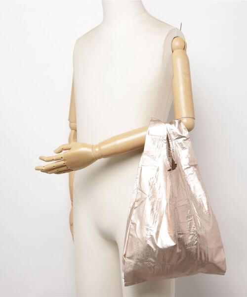 SHIPS Days（シップスデイズ）の「BAGGU:ベイビーメタリック（エコバッグ/サブバッグ・レディース・ピンク/シルバー/ライトパープル/ゴールド・ONE SIZE）」の8枚目の写真