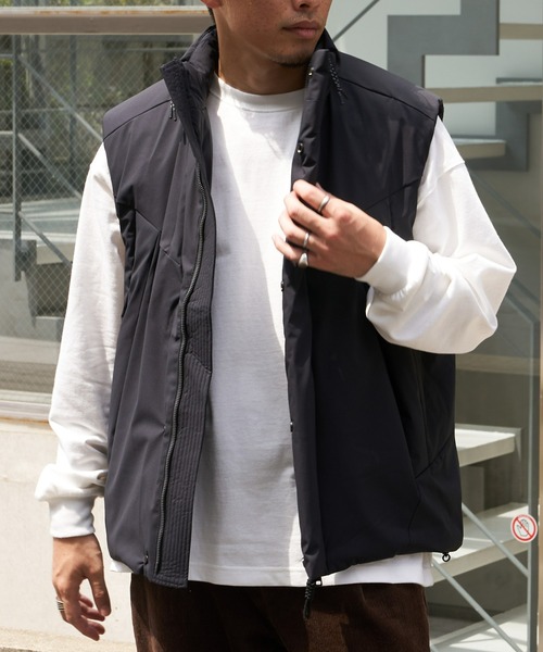 CIAOPANIC TYPY（チャオパニックティピー）の「テックウォームスタンドベスト（ダウンベスト・メンズ・ブラック・MEDIUM/LARGE）」の11枚目の写真