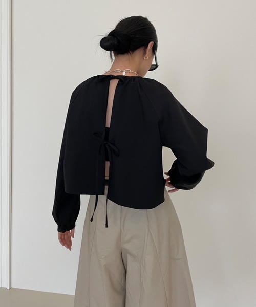 Didot.showroom(ディドット ショールーム)の「バックリボンクロップブラウス(シャツ/ブラウス・レディース・ホワイト/クリーム/ブラック・FREE)」の1枚目の写真