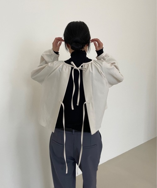 Didot.showroom(ディドット ショールーム)の「バックリボンクロップブラウス(シャツ/ブラウス・レディース・ホワイト/クリーム/ブラック・FREE)」の5枚目の写真