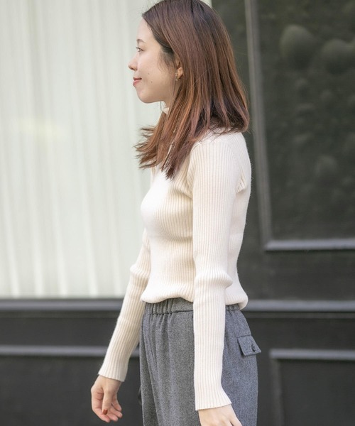 URBAN RESEARCH Sonny Label（アーバンリサーチサニーレーベル）の「『UR TECH』タートルネックリブニット（ニット/セーター・レディース・ブラック/レッド/ナチュラル/キャメル・FREE）」の7枚目の写真