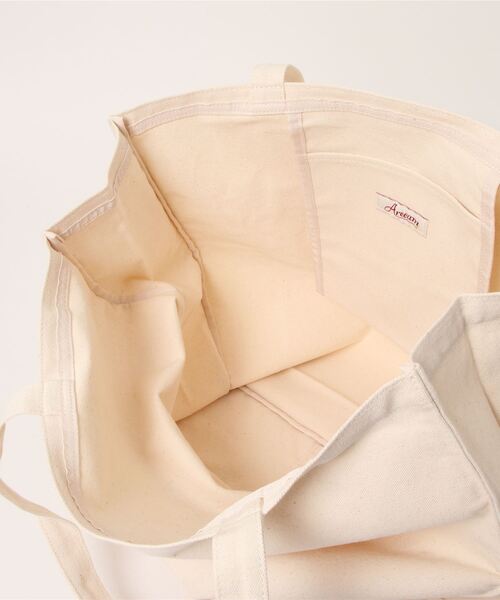 Areeam（アリーム）の「Areeamロゴプリントトートバッグ（トートバッグ・レディース・アイボリー・FREE）」の4枚目の写真