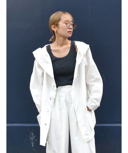 Ungrid(アングリッド)の「フードデザインミリタリーブルゾン(ブルゾン・レディース・オフホワイト/カーキ・FREE)」の17枚目の写真