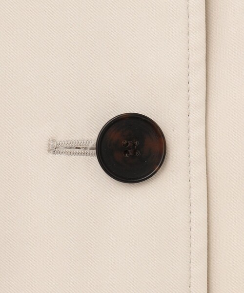 23区(ニジュウサンク)の「コットンポリエステルギャバジン ショート トレンチ コート(トレンチコート・レディース・ベージュ系・38/40)」の11枚目の写真