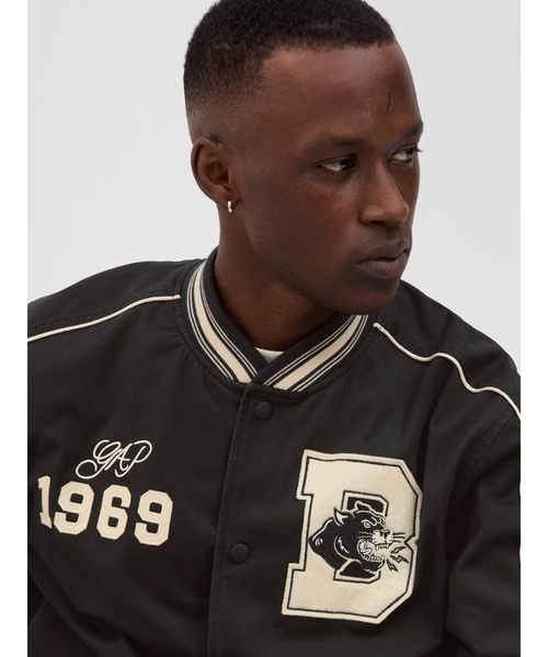 GAP（ギャップ）の「Gap Icons ×  The Brooklyn Circus バーシティジャケット(メンズ)（スタジャン・メンズ・ブラック・S/M/L/XS/XL）」の3枚目の写真