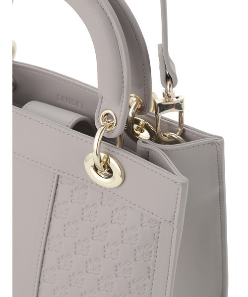 SNIDEL(スナイデル)の「Sustainableパフハンドルバッグ(ショルダーバッグ・レディース・アイボリー/ブラック/ピンク/グレー・FREE)」の12枚目の写真