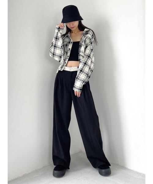 EMODA（エモダ）の「ローマークルーズパンツ（その他パンツ・レディース・グリーン/ブラック/ベージュ・SMALL/MEDIUM）」の5枚目の写真