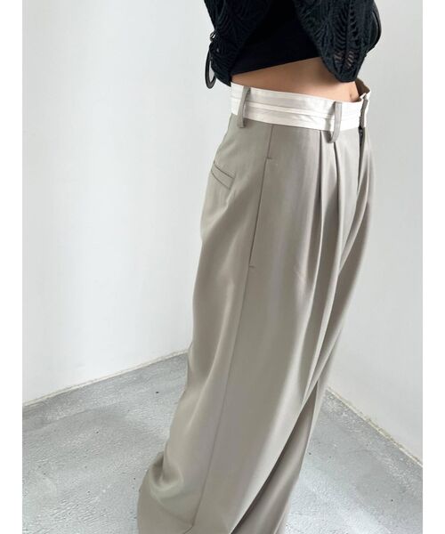 EMODA（エモダ）の「ローマークルーズパンツ（その他パンツ・レディース・グリーン/ブラック/ベージュ・SMALL/MEDIUM）」の15枚目の写真