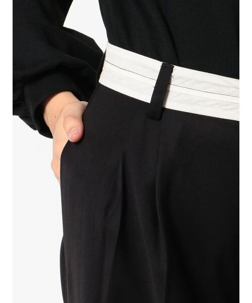 EMODA（エモダ）の「ローマークルーズパンツ（その他パンツ・レディース・グリーン/ブラック/ベージュ・SMALL/MEDIUM）」の22枚目の写真