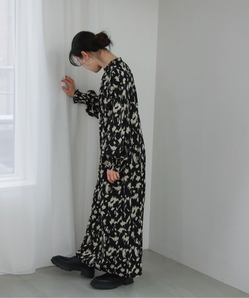 feepur(フェピュール)の「スタンドカラー総柄アソートワンピース(ワンピース・レディース・ブラック系1/グリーン/ブラック系2/グレー・MEDIUM)」の15枚目の写真