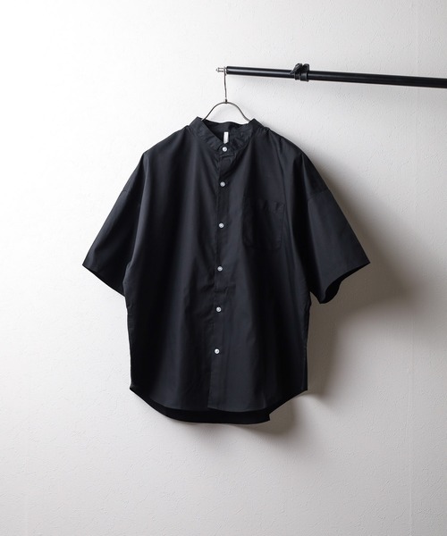 ARCHIVER（アーカイバ）の「【Ir】オーバーサイズ　バンドカラーシャツ（シャツ/ブラウス・メンズ・ブラック/ブラック系/サックスブルー/ホワイト系/グリーン系/ホワイト/グレイッシュベージュ/イエロー系/グリーン/サックスブルー系/パープル系・MEDIUM/LARGE/X-LARGE）」の3枚目の写真