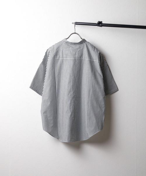 ARCHIVER（アーカイバ）の「【Ir】オーバーサイズ　バンドカラーシャツ（シャツ/ブラウス・メンズ・ブラック/ブラック系/サックスブルー/ホワイト系/グリーン系/ホワイト/グレイッシュベージュ/イエロー系/グリーン/サックスブルー系/パープル系・MEDIUM/LARGE/X-LARGE）」の12枚目の写真